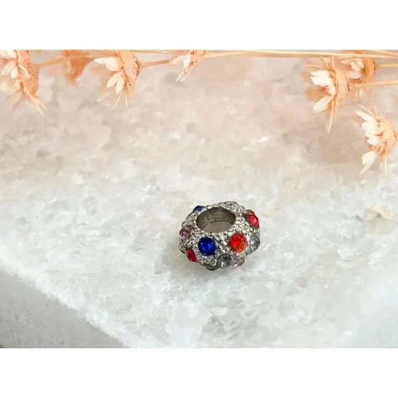 Silver Toned Wheel | Doughnut Shaped Red, Blue & Amethyst Vintage Pendant - Picture 5 of 8